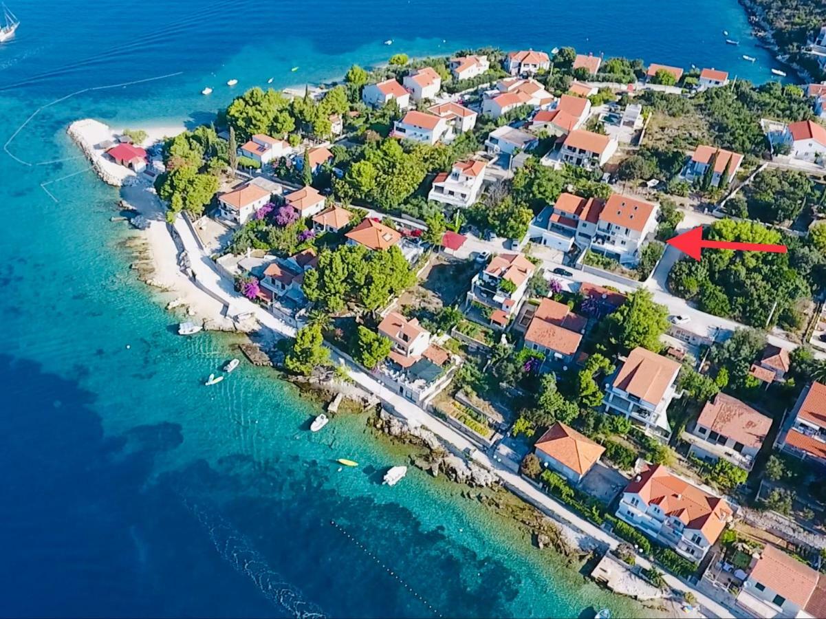 Villa Lemony Maslinica Exteriör bild